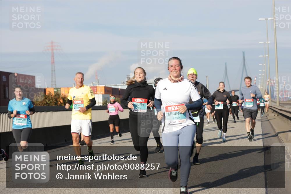 03.10.2025 - Köhlbrandbrückenlauf Jannik Wohlers http://msf.ph/oto/9088257 03.10.2025 09:58:05 Position 3 134, 2749 meine-sportfotos.de