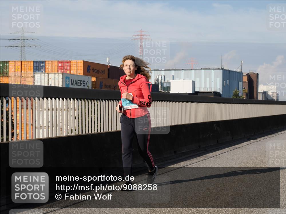 03.10.2025 - Köhlbrandbrückenlauf Fabian Wolf http://msf.ph/oto/9088258 03.10.2025 10:24:06 Position 3 2191 meine-sportfotos.de