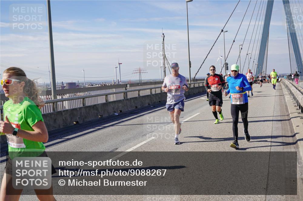 03.10.2025 - Köhlbrandbrückenlauf Michael Burmester http://msf.ph/oto/9088267 03.10.2025 12:44:32 Position 2 36739, 6348 meine-sportfotos.de