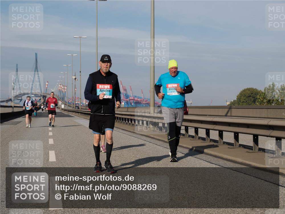 03.10.2025 - Köhlbrandbrückenlauf Fabian Wolf http://msf.ph/oto/9088269 03.10.2025 10:24:07 Position 3 2647 meine-sportfotos.de