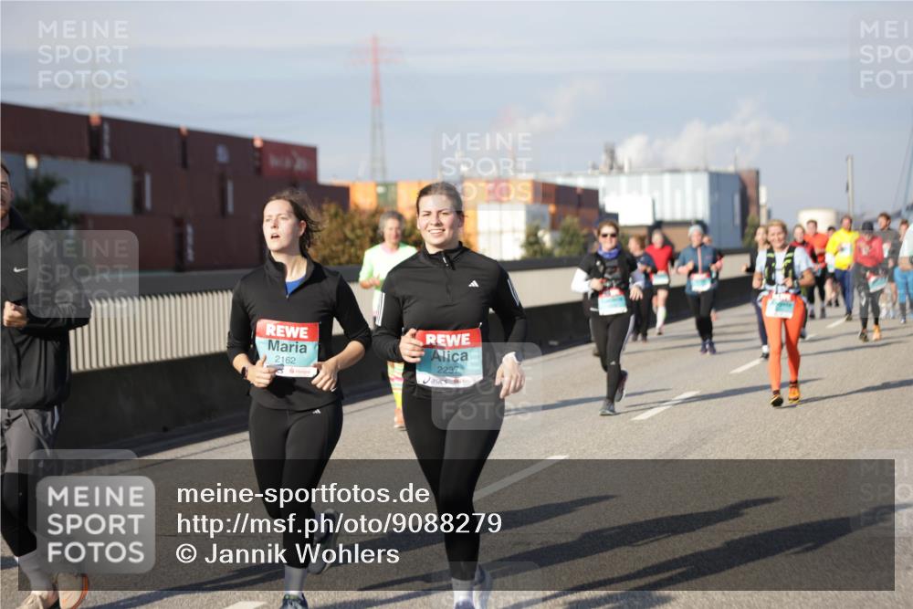 03.10.2025 - Köhlbrandbrückenlauf Jannik Wohlers http://msf.ph/oto/9088279 03.10.2025 10:08:57 Position 3 2162, 2237 meine-sportfotos.de