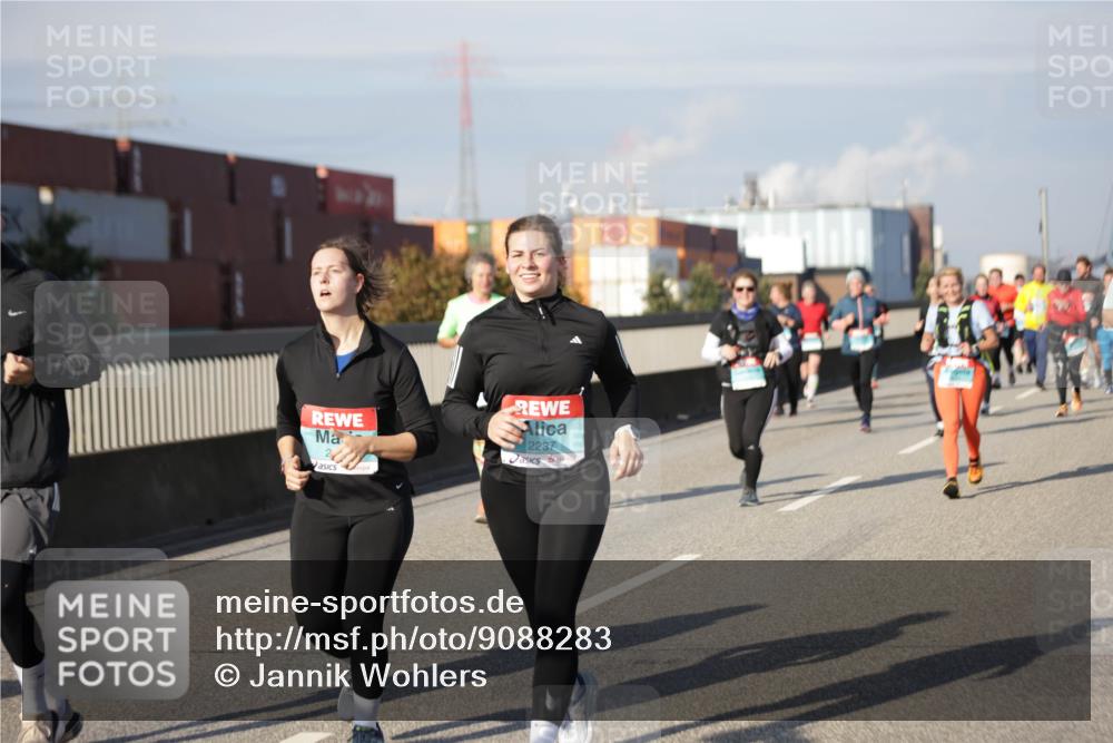 03.10.2025 - Köhlbrandbrückenlauf Jannik Wohlers http://msf.ph/oto/9088283 03.10.2025 10:08:57 Position 3 2237 meine-sportfotos.de