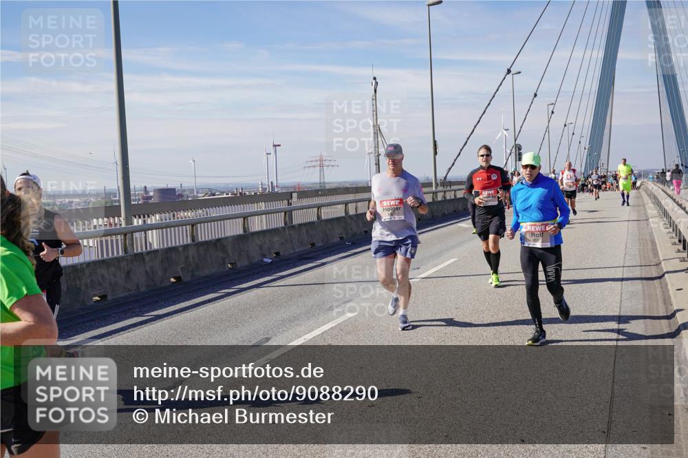 03.10.2025 - Köhlbrandbrückenlauf Michael Burmester http://msf.ph/oto/9088290 03.10.2025 12:44:32 Position 2  meine-sportfotos.de