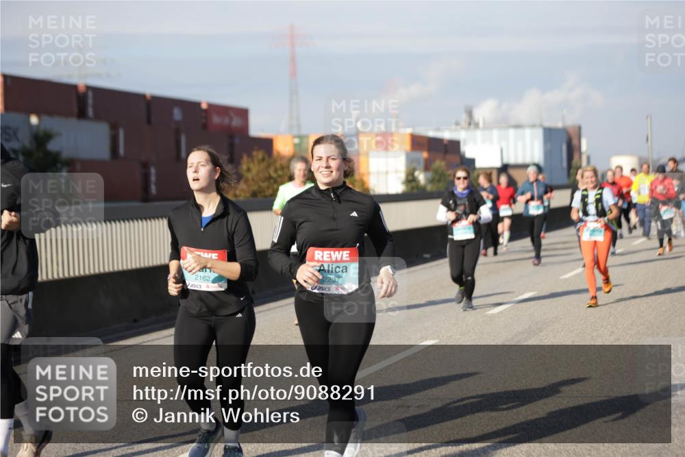 03.10.2025 - Köhlbrandbrückenlauf Jannik Wohlers http://msf.ph/oto/9088291 03.10.2025 10:08:57 Position 3 2162, 2237 meine-sportfotos.de