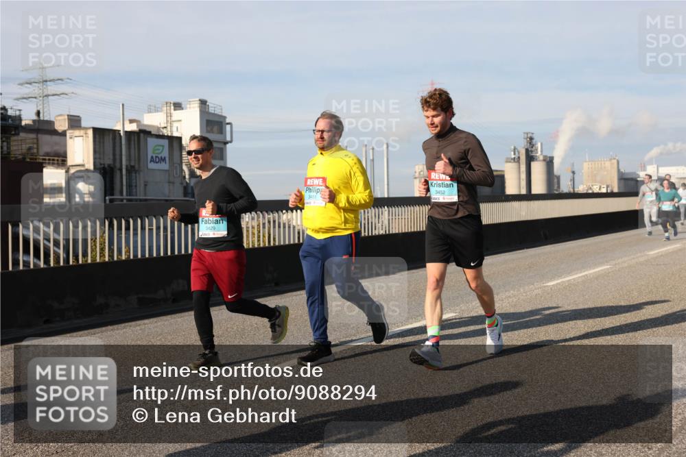 03.10.2025 - Köhlbrandbrückenlauf Lena Gebhardt http://msf.ph/oto/9088294 03.10.2025 10:06:38 Position 2 3429, 3451, 3452 meine-sportfotos.de