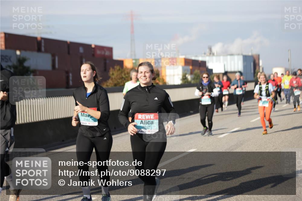 03.10.2025 - Köhlbrandbrückenlauf Jannik Wohlers http://msf.ph/oto/9088297 03.10.2025 10:08:58 Position 3 2162, 2237 meine-sportfotos.de