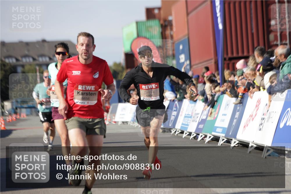 03.10.2025 - Köhlbrandbrückenlauf Jannik Wohlers http://msf.ph/oto/9088310 03.10.2025 12:53:27 Ziel 4029, 4142, 4155, 5786, 6241, 6656, 6804 meine-sportfotos.de