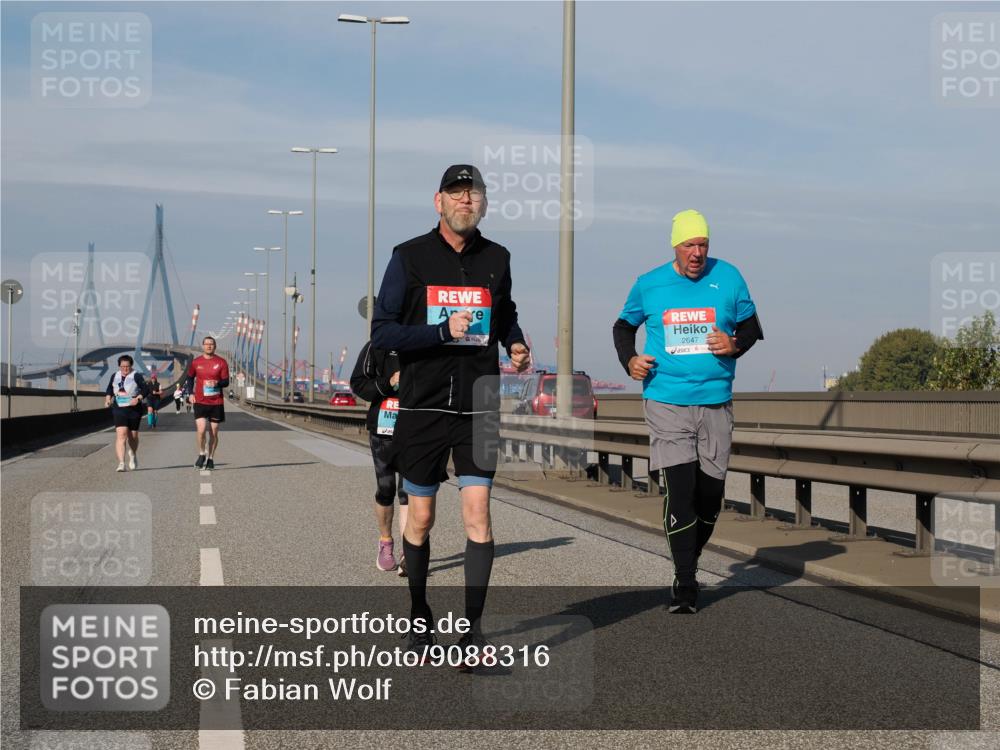 03.10.2025 - Köhlbrandbrückenlauf Fabian Wolf http://msf.ph/oto/9088316 03.10.2025 10:24:08 Position 3 2647 meine-sportfotos.de