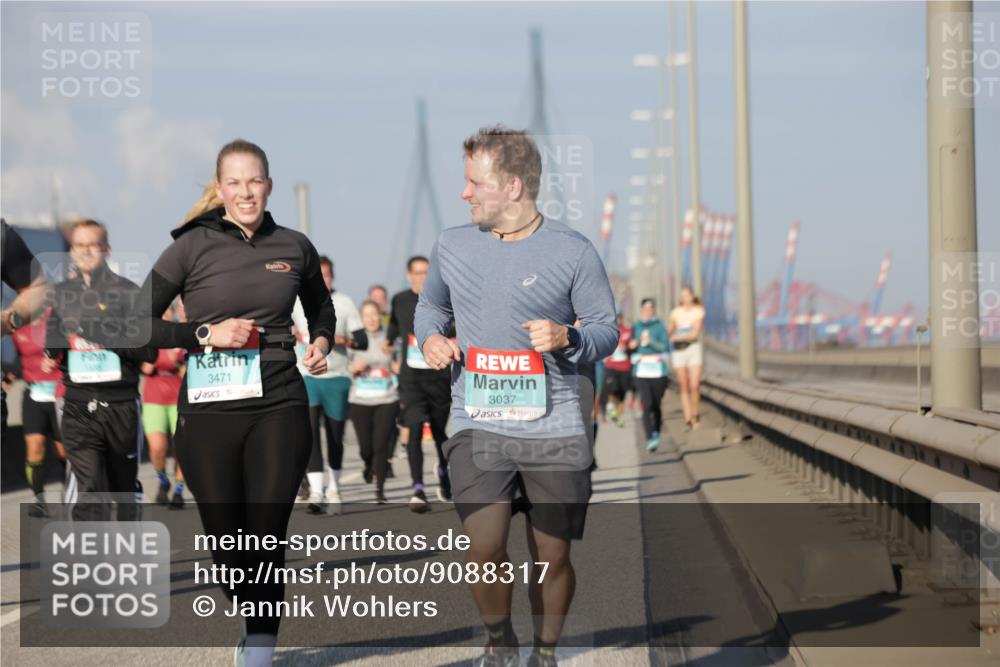 03.10.2025 - Köhlbrandbrückenlauf Jannik Wohlers http://msf.ph/oto/9088317 03.10.2025 09:58:07 Position 3 3471, 3037 meine-sportfotos.de