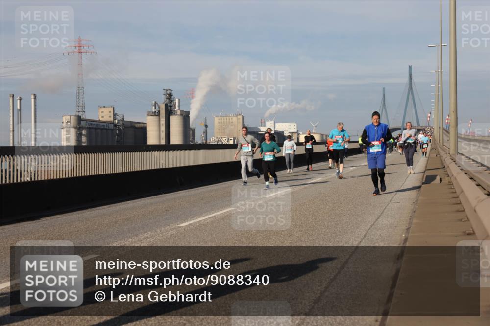 03.10.2025 - Köhlbrandbrückenlauf Lena Gebhardt http://msf.ph/oto/9088340 03.10.2025 10:06:38 Position 2  meine-sportfotos.de