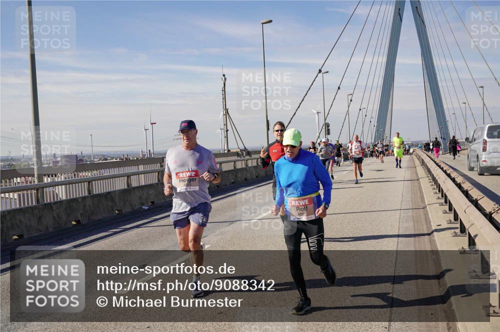 03.10.2025 - Köhlbrandbrückenlauf Michael Burmester http://msf.ph/oto/9088342 03.10.2025 12:44:32 Position 2  meine-sportfotos.de