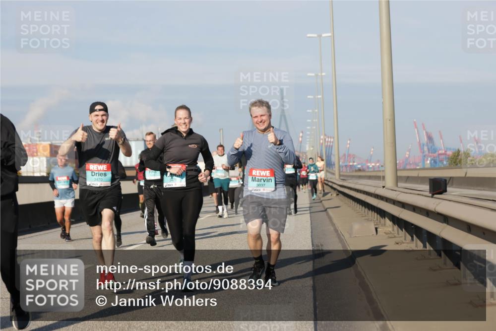 03.10.2025 - Köhlbrandbrückenlauf Jannik Wohlers http://msf.ph/oto/9088394 03.10.2025 09:58:08 Position 3 3470, 3037 meine-sportfotos.de