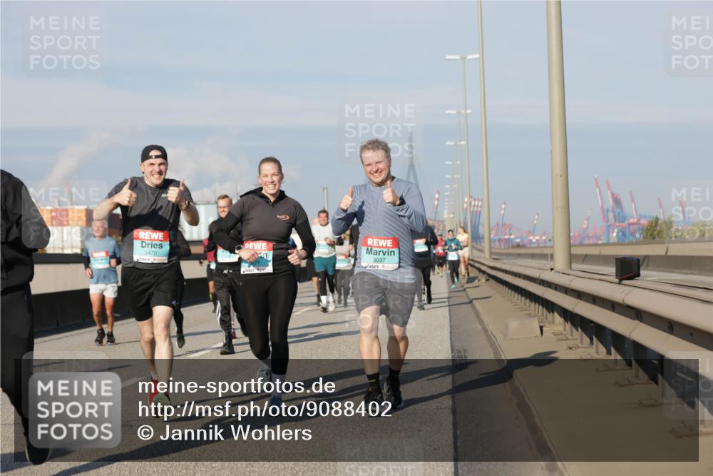 03.10.2025 - Köhlbrandbrückenlauf Jannik Wohlers http://msf.ph/oto/9088402 03.10.2025 09:58:08 Position 3 3470, 3037 meine-sportfotos.de