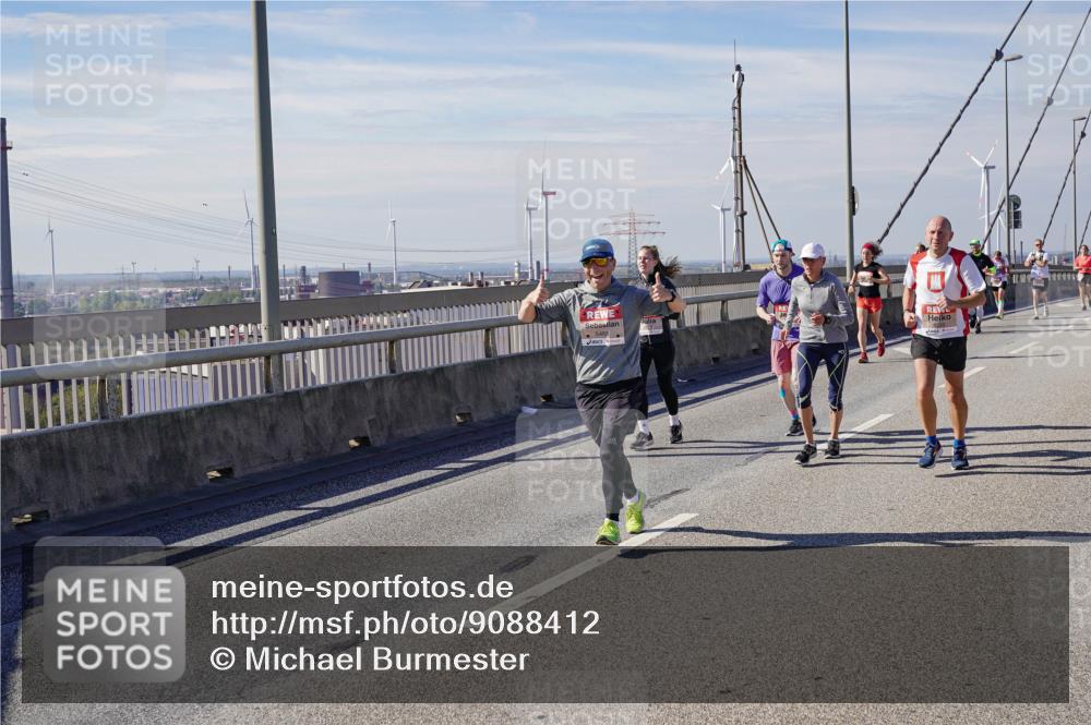 03.10.2025 - Köhlbrandbrückenlauf Michael Burmester http://msf.ph/oto/9088412 03.10.2025 12:44:36 Position 2 1, 5468 meine-sportfotos.de