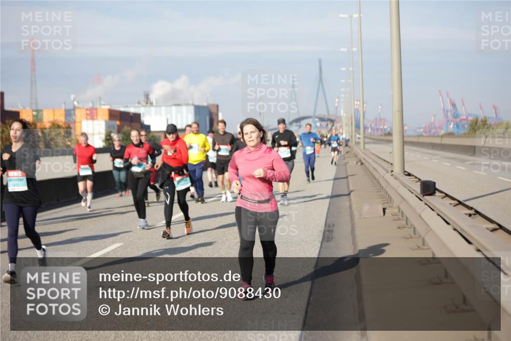 03.10.2025 - Köhlbrandbrückenlauf Jannik Wohlers http://msf.ph/oto/9088430 03.10.2025 10:09:03 Position 3 1910 meine-sportfotos.de