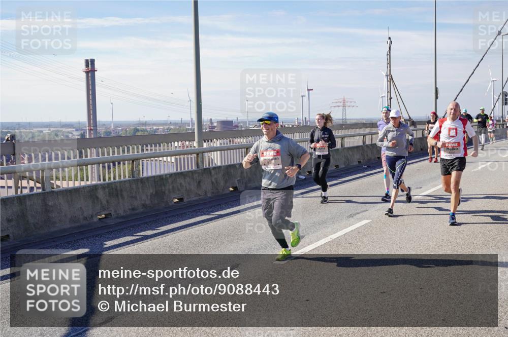 03.10.2025 - Köhlbrandbrückenlauf Michael Burmester http://msf.ph/oto/9088443 03.10.2025 12:44:36 Position 2  meine-sportfotos.de