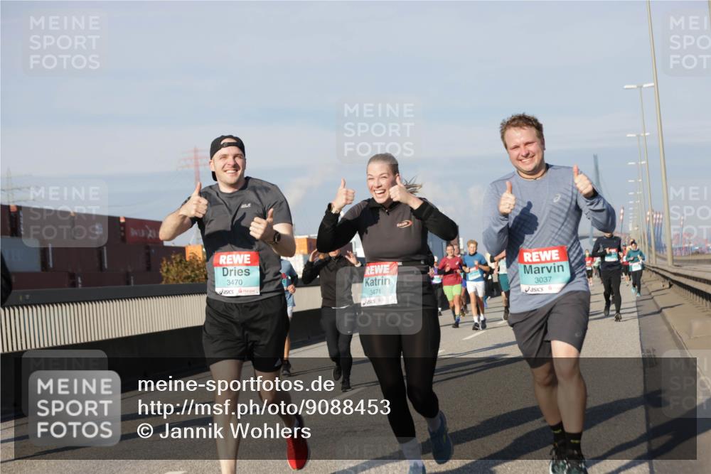 03.10.2025 - Köhlbrandbrückenlauf Jannik Wohlers http://msf.ph/oto/9088453 03.10.2025 09:58:09 Position 3 3470, 3471, 3037 meine-sportfotos.de