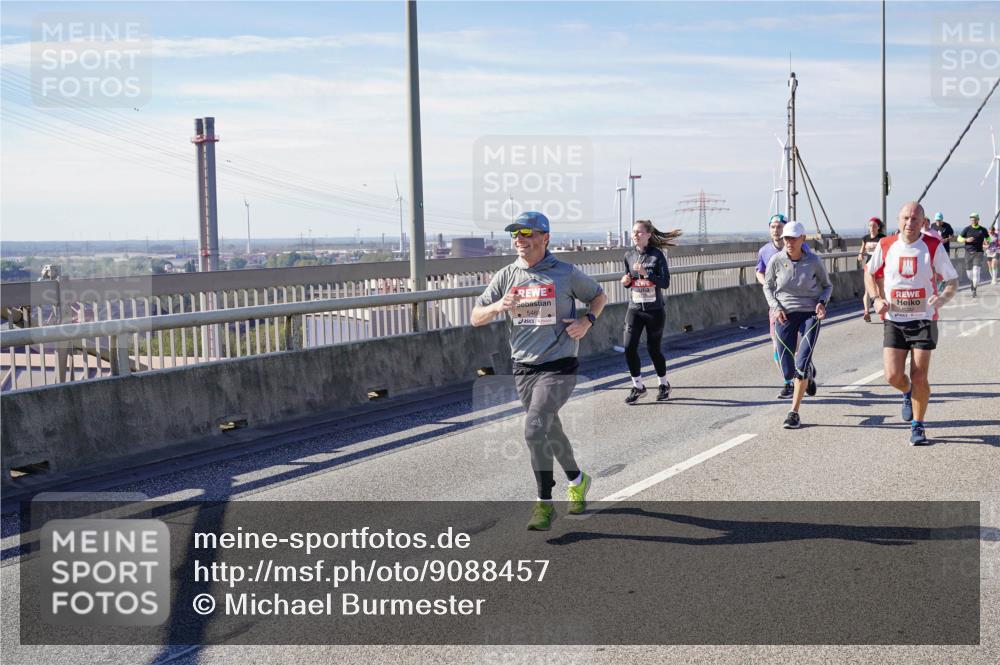 03.10.2025 - Köhlbrandbrückenlauf Michael Burmester http://msf.ph/oto/9088457 03.10.2025 12:44:37 Position 2 546 meine-sportfotos.de