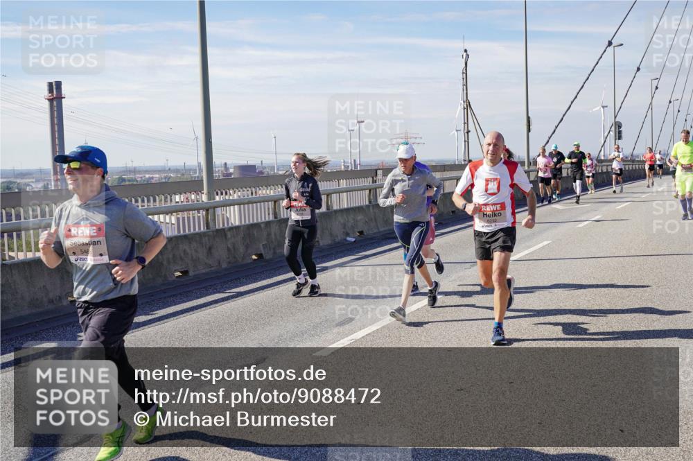 03.10.2025 - Köhlbrandbrückenlauf Michael Burmester http://msf.ph/oto/9088472 03.10.2025 12:44:37 Position 2 546, 6232 meine-sportfotos.de