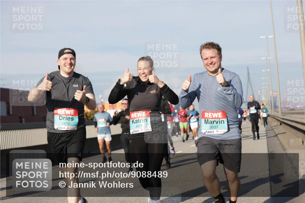 03.10.2025 - Köhlbrandbrückenlauf Jannik Wohlers http://msf.ph/oto/9088489 03.10.2025 09:58:09 Position 3 3470, 3471, 3037 meine-sportfotos.de
