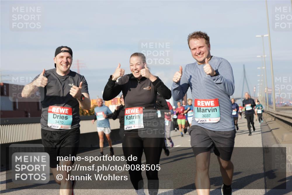 03.10.2025 - Köhlbrandbrückenlauf Jannik Wohlers http://msf.ph/oto/9088505 03.10.2025 09:58:10 Position 3 3470, 3471, 3037 meine-sportfotos.de