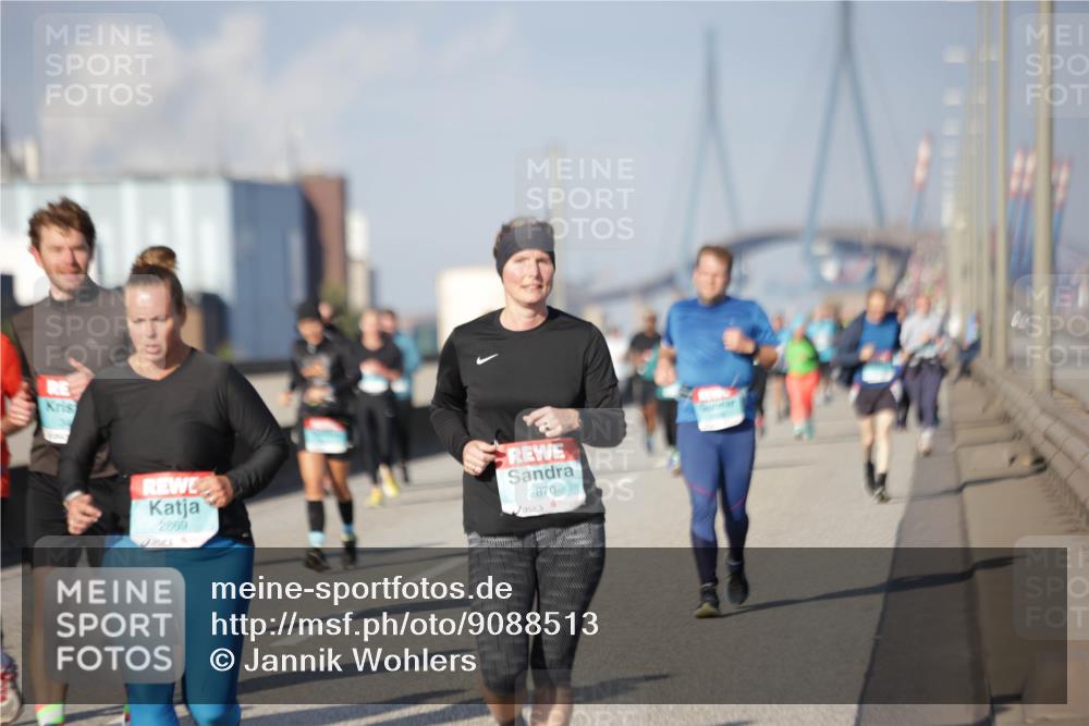 03.10.2025 - Köhlbrandbrückenlauf Jannik Wohlers http://msf.ph/oto/9088513 03.10.2025 10:09:06 Position 3 2869, 2870 meine-sportfotos.de