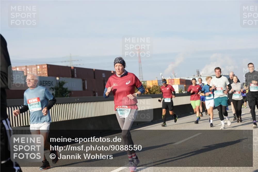 03.10.2025 - Köhlbrandbrückenlauf Jannik Wohlers http://msf.ph/oto/9088550 03.10.2025 09:58:13 Position 3 1523, 1633 meine-sportfotos.de
