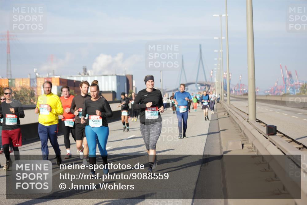 03.10.2025 - Köhlbrandbrückenlauf Jannik Wohlers http://msf.ph/oto/9088559 03.10.2025 10:09:07 Position 3 2870 meine-sportfotos.de