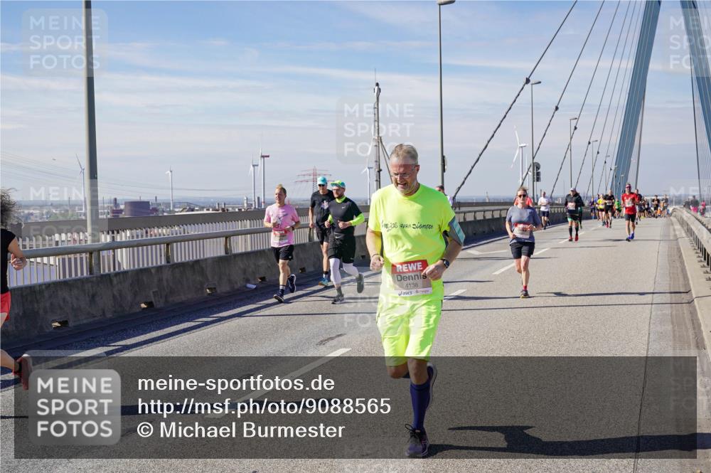 03.10.2025 - Köhlbrandbrückenlauf Michael Burmester http://msf.ph/oto/9088565 03.10.2025 12:44:42 Position 2 4138 meine-sportfotos.de