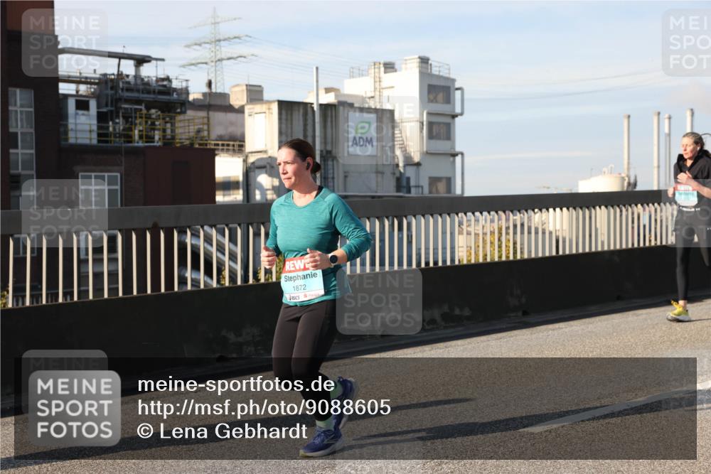 03.10.2025 - Köhlbrandbrückenlauf Lena Gebhardt http://msf.ph/oto/9088605 03.10.2025 10:06:45 Position 2 1872 meine-sportfotos.de