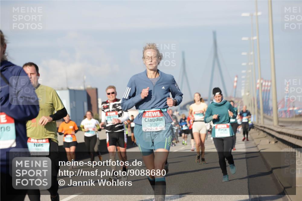 03.10.2025 - Köhlbrandbrückenlauf Jannik Wohlers http://msf.ph/oto/9088680 03.10.2025 09:58:17 Position 3 1665, 3372 meine-sportfotos.de
