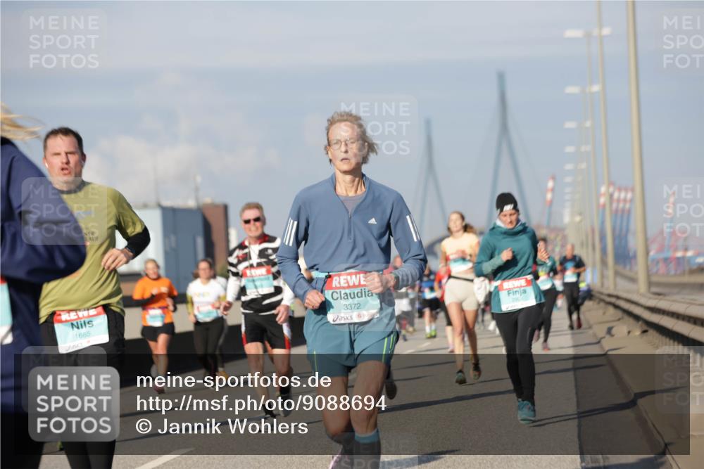 03.10.2025 - Köhlbrandbrückenlauf Jannik Wohlers http://msf.ph/oto/9088694 03.10.2025 09:58:17 Position 3 1665, 3372 meine-sportfotos.de