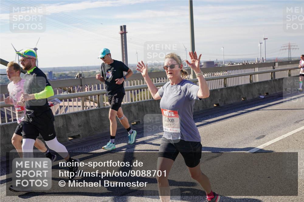 03.10.2025 - Köhlbrandbrückenlauf Michael Burmester http://msf.ph/oto/9088701 03.10.2025 12:44:45 Position 2 70, 4417 meine-sportfotos.de