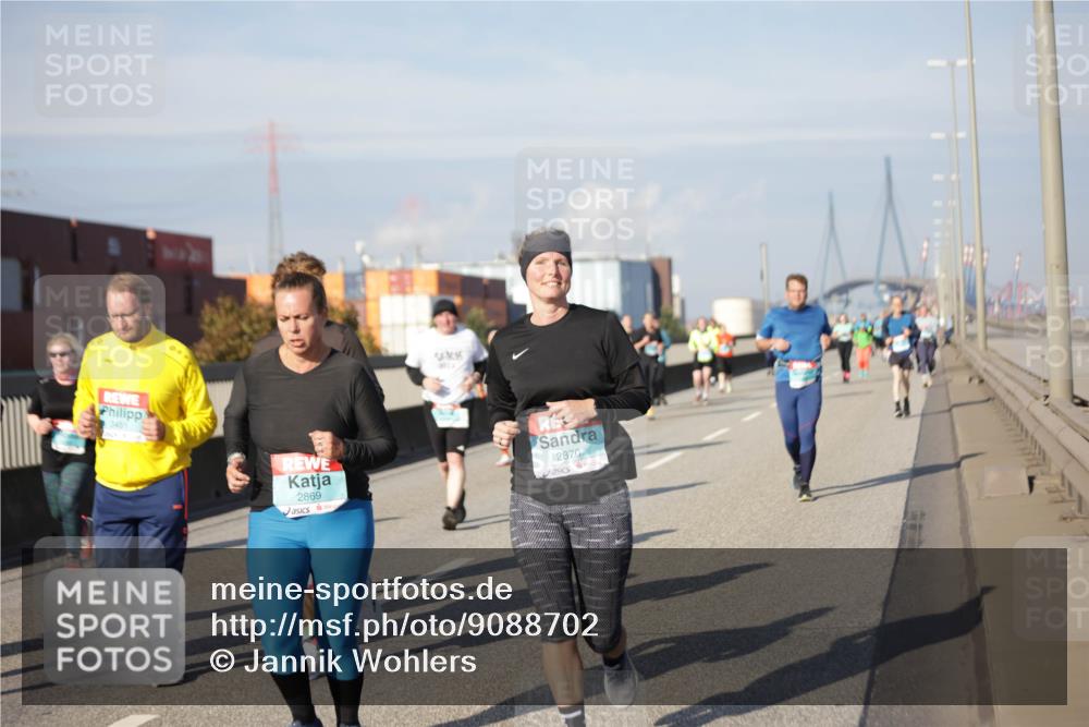 03.10.2025 - Köhlbrandbrückenlauf Jannik Wohlers http://msf.ph/oto/9088702 03.10.2025 10:09:09 Position 3 2023, 3451, 2869, 2870 meine-sportfotos.de