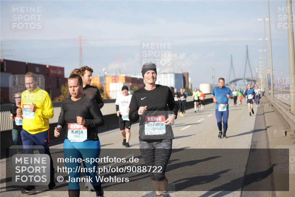 03.10.2025 - Köhlbrandbrückenlauf Jannik Wohlers http://msf.ph/oto/9088722 03.10.2025 10:09:09 Position 3 3451, 2869, 2023, 2870 meine-sportfotos.de