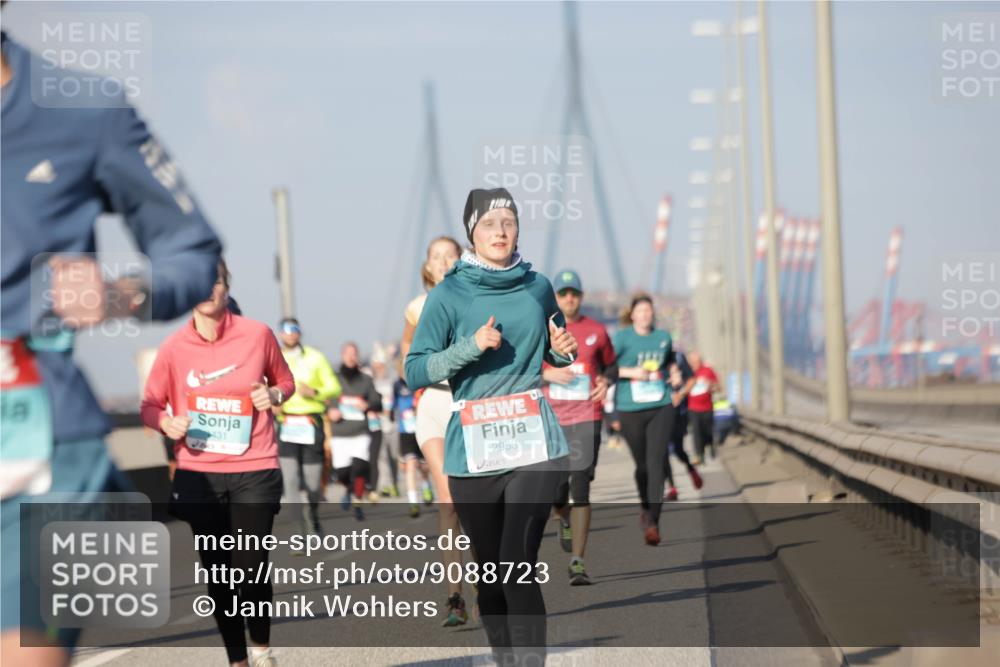 03.10.2025 - Köhlbrandbrückenlauf Jannik Wohlers http://msf.ph/oto/9088723 03.10.2025 09:58:18 Position 3 431, 2953 meine-sportfotos.de