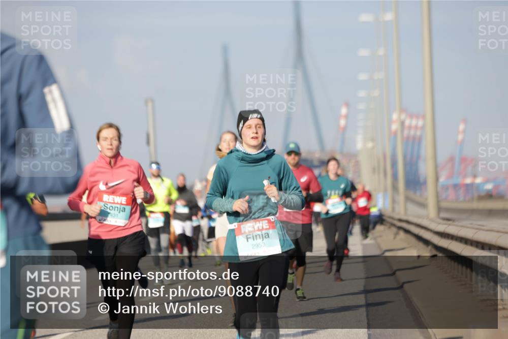 03.10.2025 - Köhlbrandbrückenlauf Jannik Wohlers http://msf.ph/oto/9088740 03.10.2025 09:58:18 Position 3 431, 2953 meine-sportfotos.de