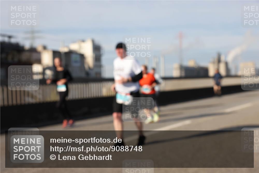 03.10.2025 - Köhlbrandbrückenlauf Lena Gebhardt http://msf.ph/oto/9088748 03.10.2025 10:06:49 Position 2  meine-sportfotos.de