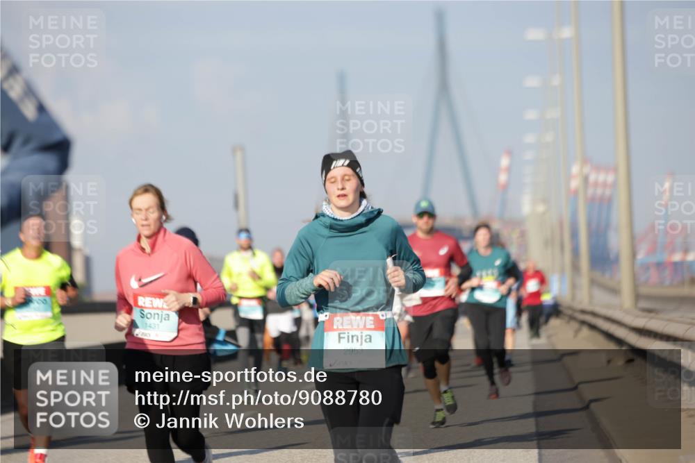 03.10.2025 - Köhlbrandbrückenlauf Jannik Wohlers http://msf.ph/oto/9088780 03.10.2025 09:58:19 Position 3 1431, 2953 meine-sportfotos.de