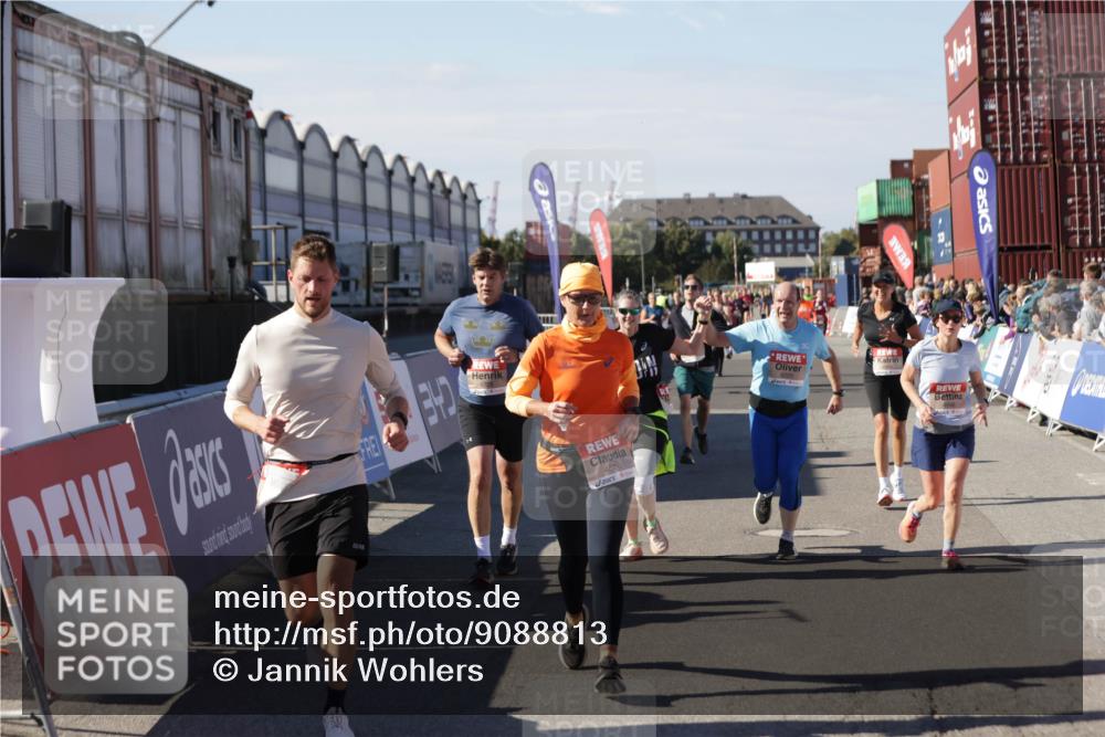 03.10.2025 - Köhlbrandbrückenlauf Jannik Wohlers http://msf.ph/oto/9088813 03.10.2025 13:19:16 Ziel 4143, 4593, 4631, 4632, 4690, 4725, 4727, 4816, 4828, 4876, 4996, 5853, 5858, 6057, 6088, 6127, 6225, 6226, 6576 meine-sportfotos.de