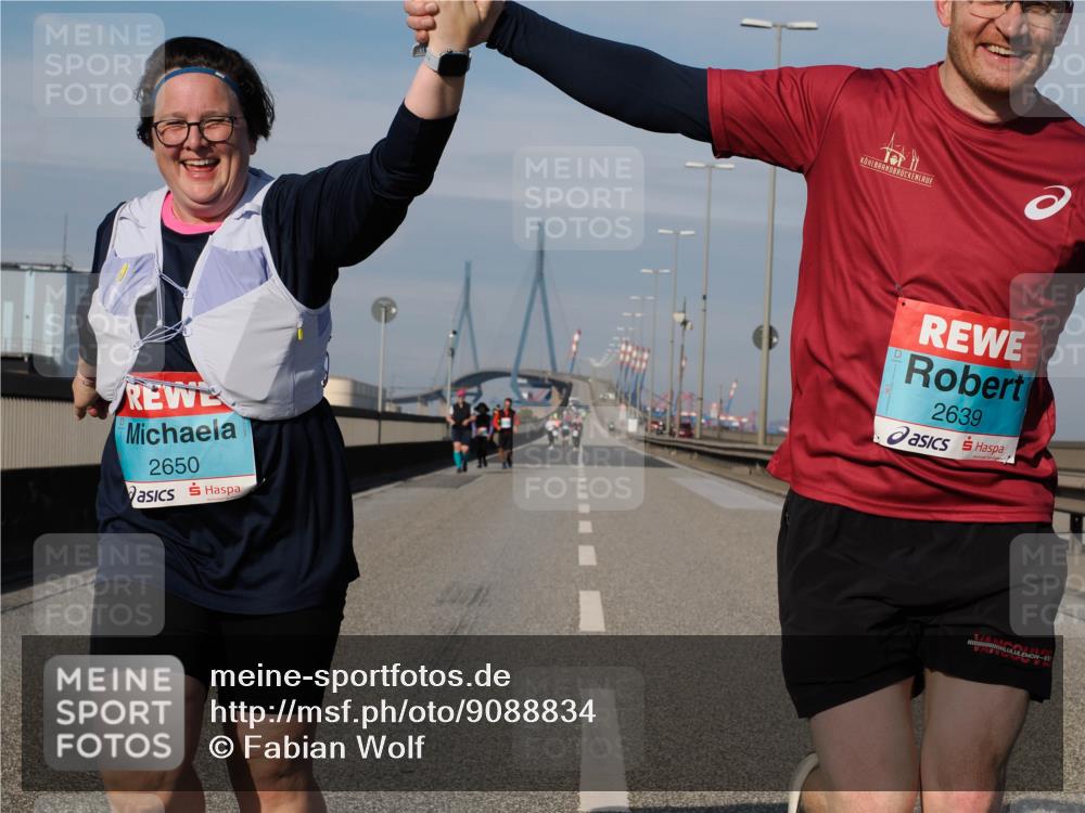 03.10.2025 - Köhlbrandbrückenlauf Fabian Wolf http://msf.ph/oto/9088834 03.10.2025 10:24:20 Position 3 2650, 2639 meine-sportfotos.de