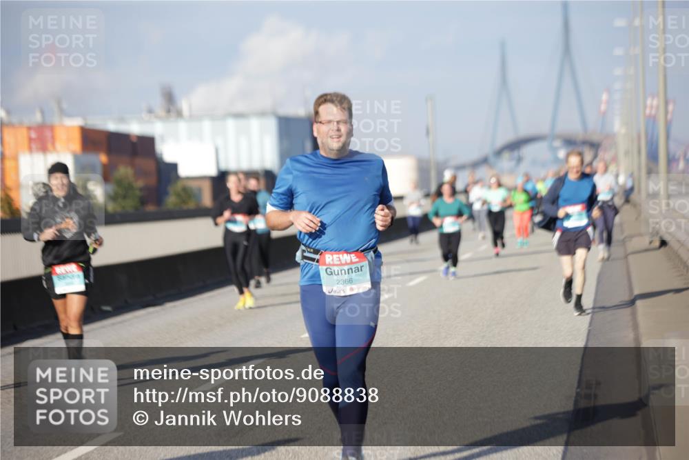 03.10.2025 - Köhlbrandbrückenlauf Jannik Wohlers http://msf.ph/oto/9088838 03.10.2025 10:09:11 Position 3 2366 meine-sportfotos.de