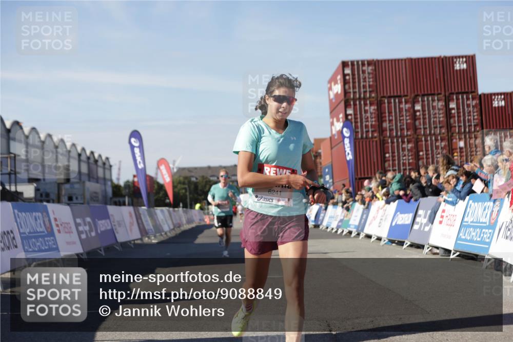03.10.2025 - Köhlbrandbrückenlauf Jannik Wohlers http://msf.ph/oto/9088849 03.10.2025 12:53:30 Ziel 4029, 4155, 6241, 6656, 6804 meine-sportfotos.de