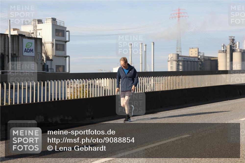 03.10.2025 - Köhlbrandbrückenlauf Lena Gebhardt http://msf.ph/oto/9088854 03.10.2025 10:06:52 Position 2  meine-sportfotos.de