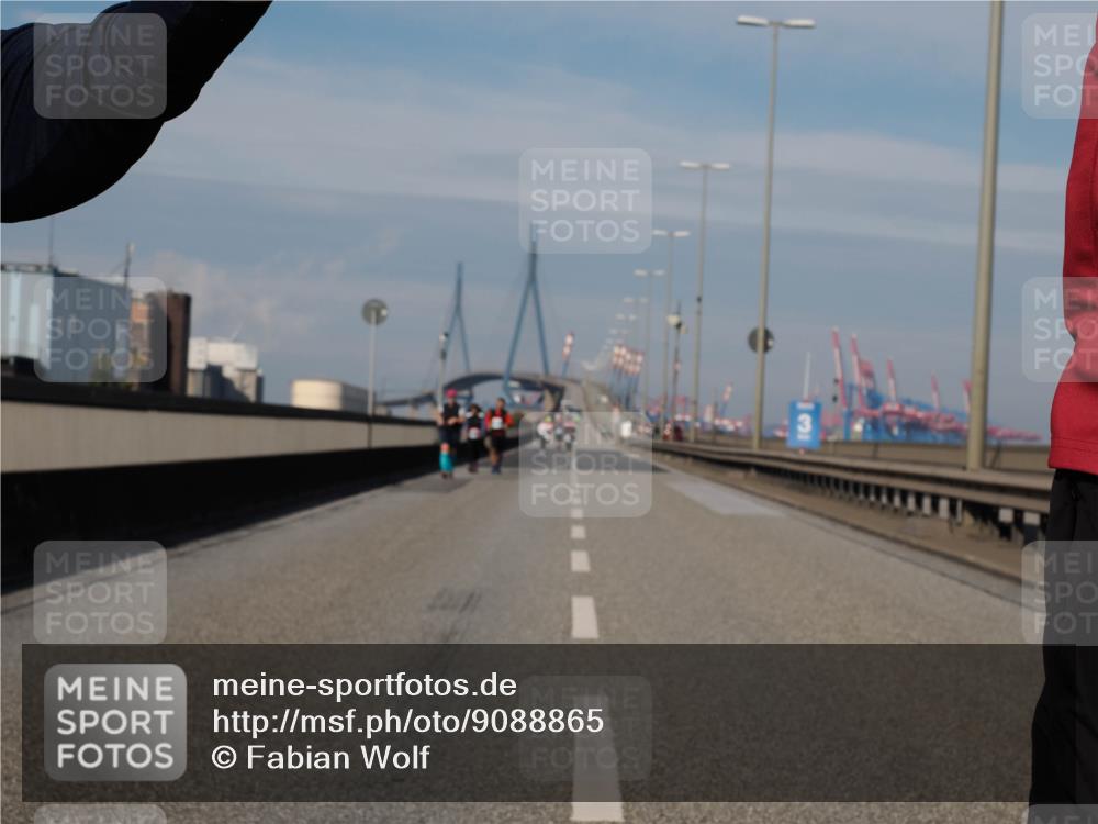 03.10.2025 - Köhlbrandbrückenlauf Fabian Wolf http://msf.ph/oto/9088865 03.10.2025 10:24:20 Position 3  meine-sportfotos.de