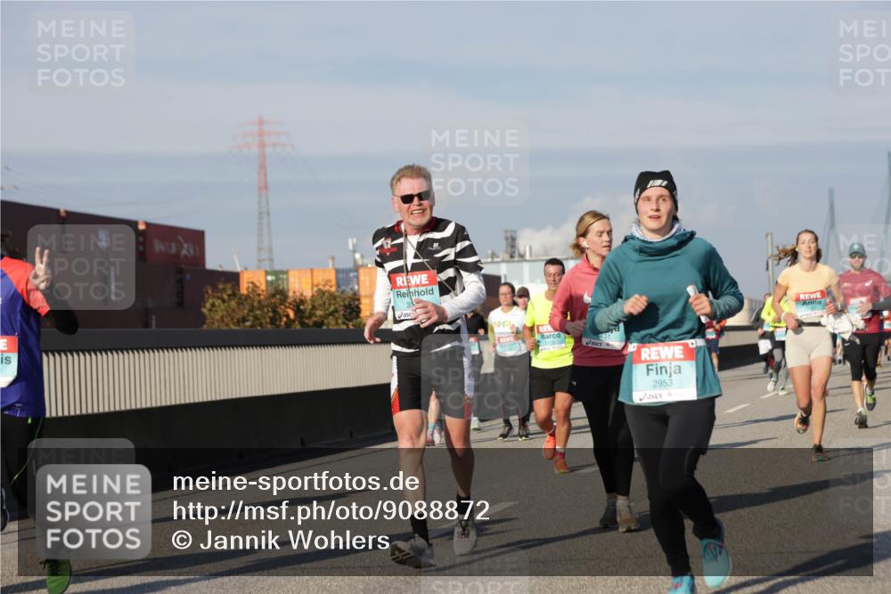 03.10.2025 - Köhlbrandbrückenlauf Jannik Wohlers http://msf.ph/oto/9088872 03.10.2025 09:58:21 Position 3 35, 2953 meine-sportfotos.de