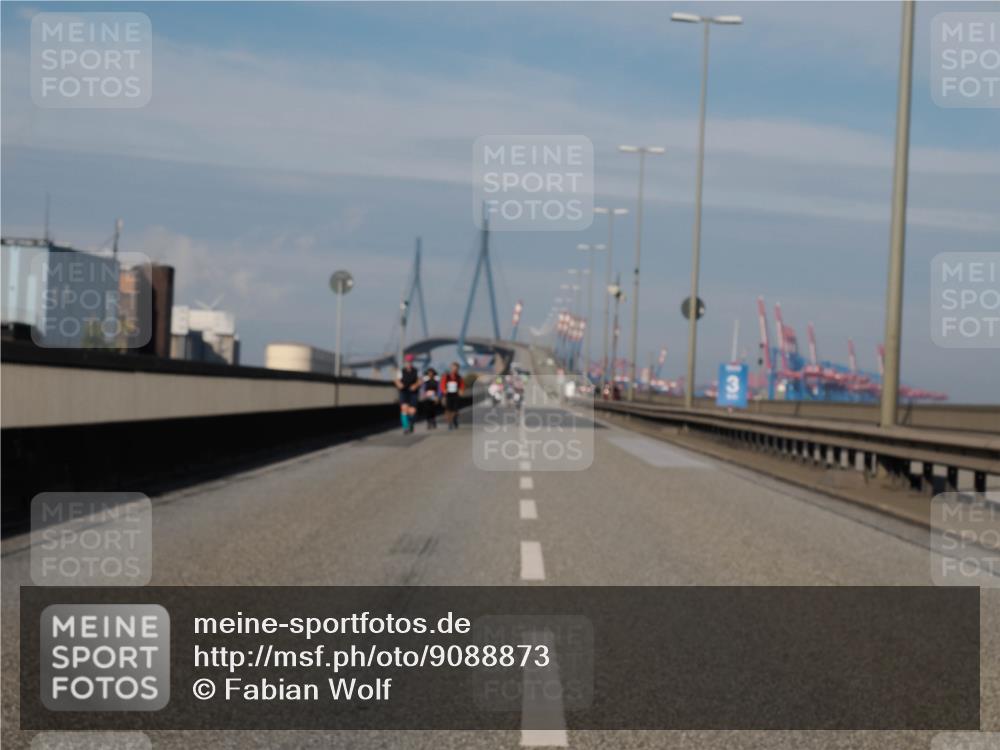 03.10.2025 - Köhlbrandbrückenlauf Fabian Wolf http://msf.ph/oto/9088873 03.10.2025 10:24:20 Position 3 11 meine-sportfotos.de