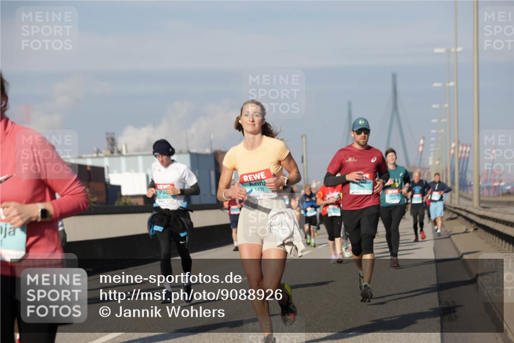03.10.2025 - Köhlbrandbrückenlauf Jannik Wohlers http://msf.ph/oto/9088926 03.10.2025 09:58:23 Position 3 1437, 1770 meine-sportfotos.de