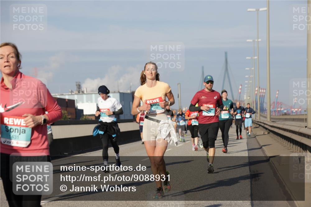 03.10.2025 - Köhlbrandbrückenlauf Jannik Wohlers http://msf.ph/oto/9088931 03.10.2025 09:58:23 Position 3 431, 1437 meine-sportfotos.de