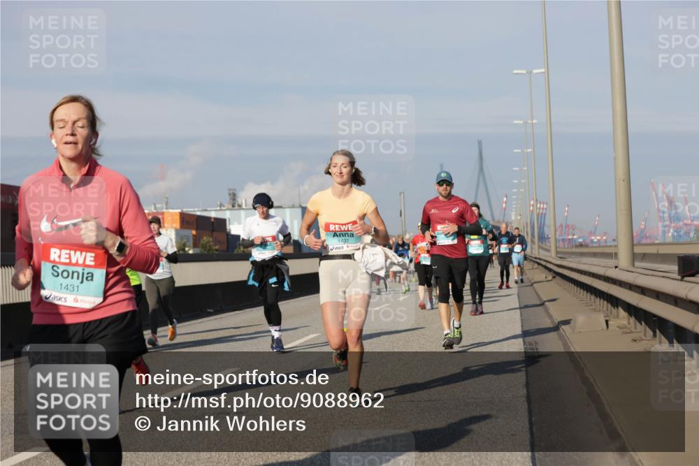 03.10.2025 - Köhlbrandbrückenlauf Jannik Wohlers http://msf.ph/oto/9088962 03.10.2025 09:58:23 Position 3 1431, 1437 meine-sportfotos.de